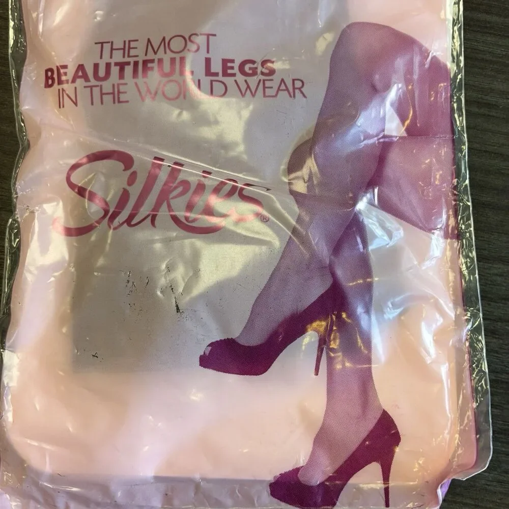 VTG Silkies The Most Beautiful Legs Classic Ribbed Trouser Socks Black NEW